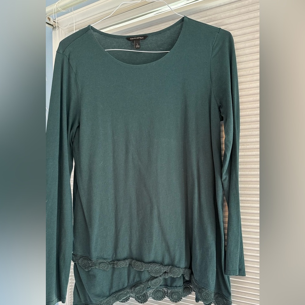 Women’s hunter green blouse- size L , banana republic